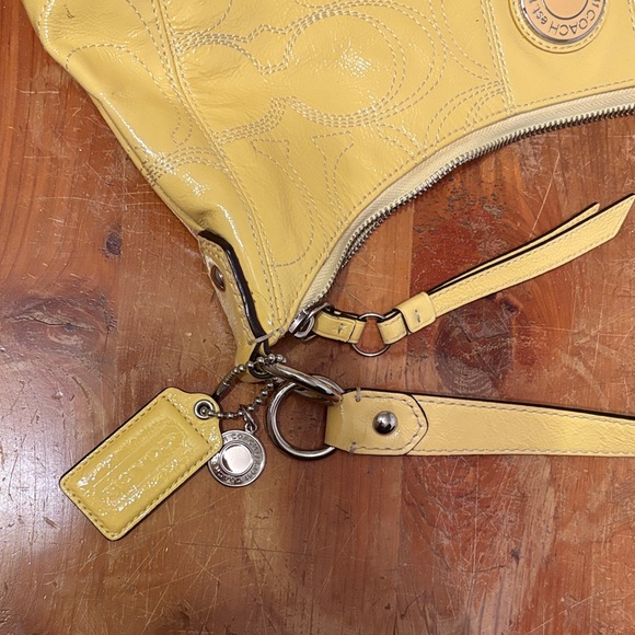 Coach Yellow Leather Shoulder Bag - Picture 3 of 7